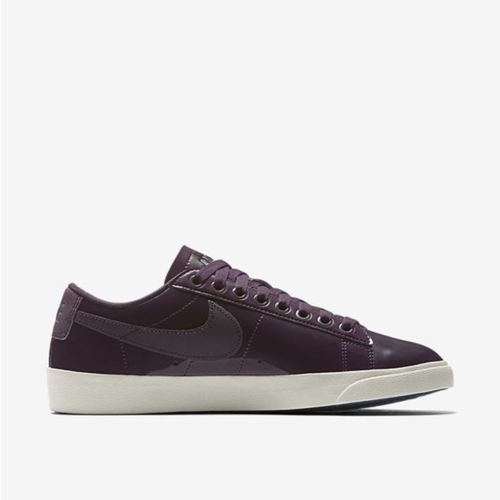 Nike Blazer Low SE PRM- Nocturne Port Wine (Women's) - Picture 2 of 7